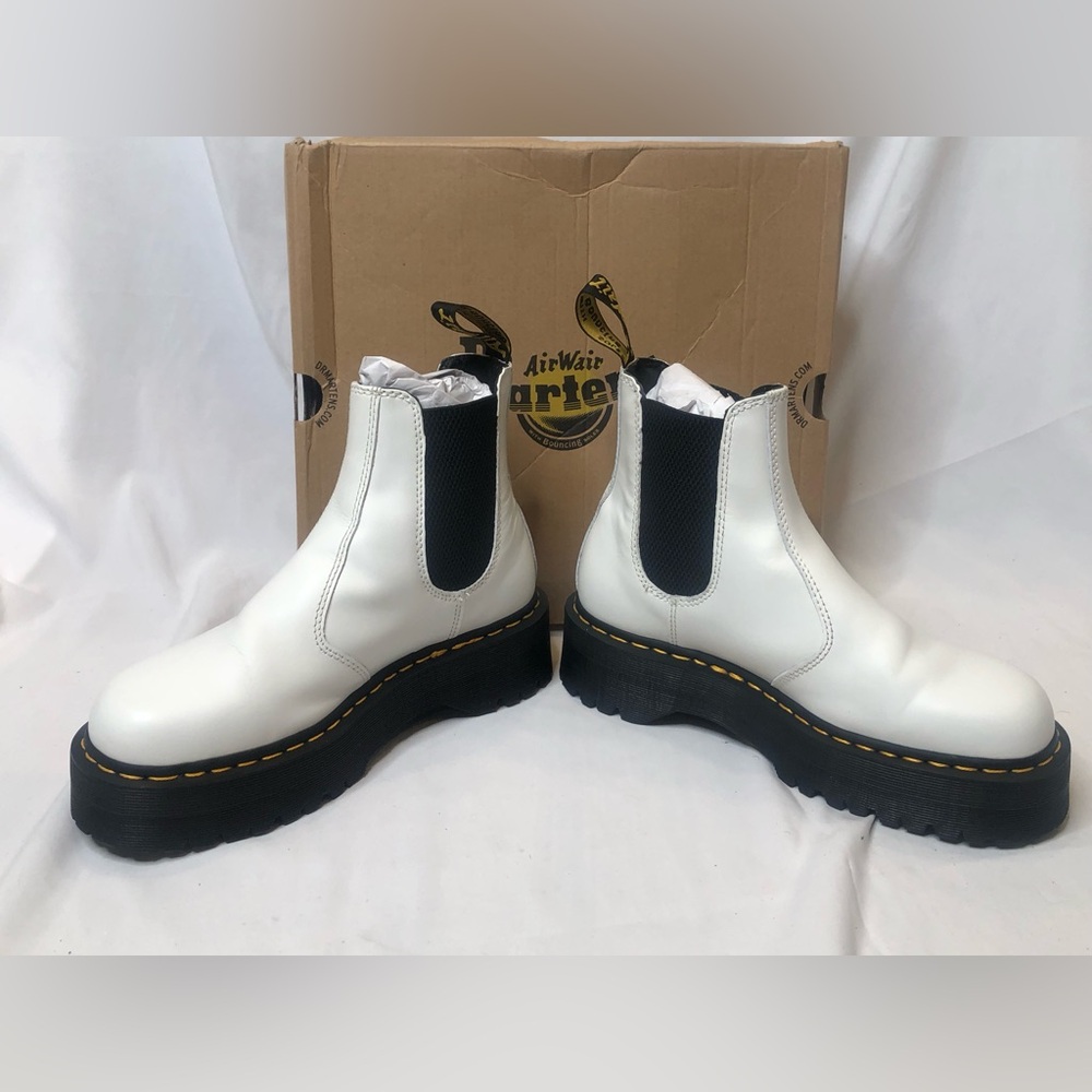 Dr Martens Womens 2976 Quad Chelsea Platform white Smooth Leather Boot-41EU, 9US